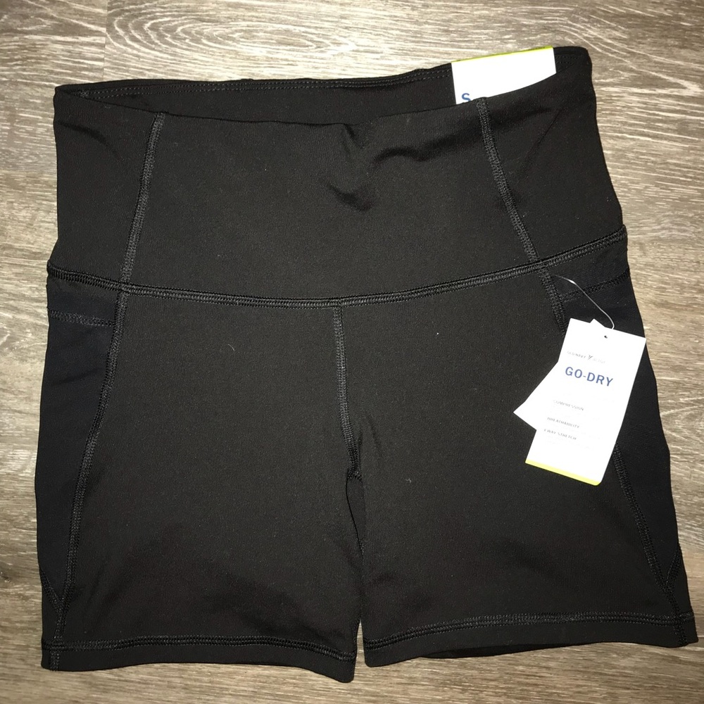 Old Navy Active -  Go Dry 5” shorts